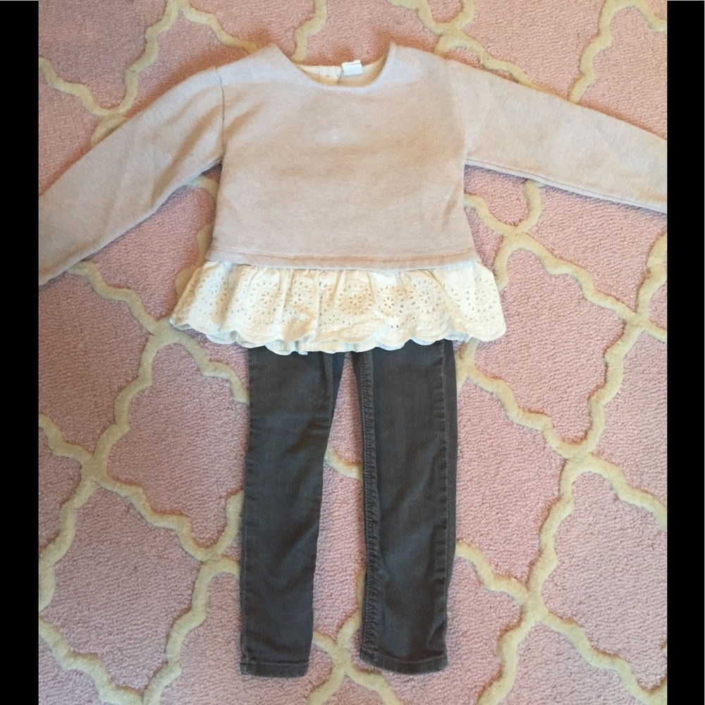 Girls sweatshirt and skinny jeans